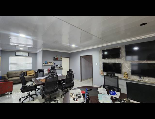 320M² OFFICE TO LET IN WILLOWTON INDUSTRIAL